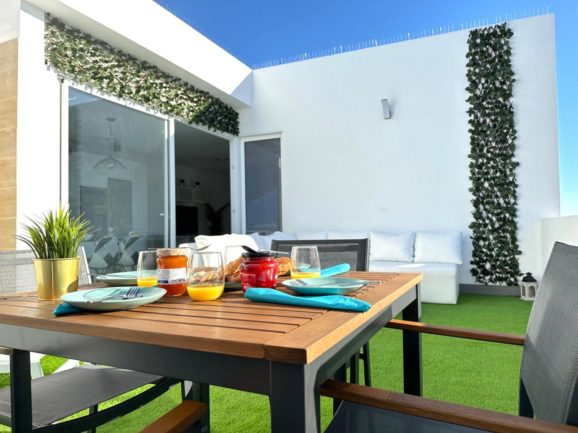 Suites Verano Azul Кастильо-дель-Ромераль Экстерьер фото